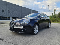 Alfa Romeo Giulietta 1,6 JTDM / REG 1 GODINA / LED / ALCANTARA /