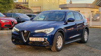 Alfa Romeo Stelvio 2,2 D automatik, 17" alu, bixenon, navi, PDV