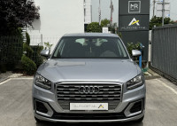 AUDI Q2 1,6 TDI KAMERA NAVI MF VOLAN ALU 17 REGISTRIRAN DO 08/2025