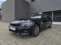 BMW serija 3 320d / Sport / Automatik / Led / Kamera / Alu 17 /