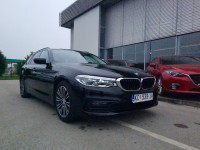 BMW serija 5 Touring 520 SPORTLINE LED KAMERA NAVI REG.08/25 SERVISNA