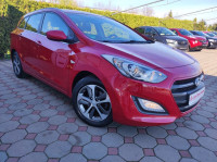 Hyundai i30 CW 1,6 CRDi 2015.,SERVISNA, TEMP, LED, ALU, PARK SENZORI