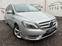 Mercedes-Benz B-klasa 180 CDI °KOŽA°GRIJANJE SJEDALA°BI-XENON°ALU 17°