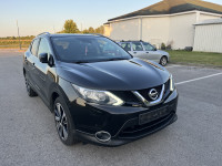 Nissan Qashqai 1,5 dCi 360