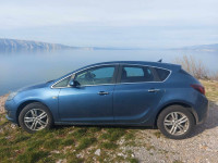 Opel Astra 1.7 CDTi-cosmo,HR auto,130ks,Opel servis,2 seta alu felgi