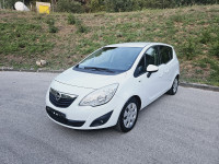 Opel Meriva 1,4i,145000 kilometara, kao nov