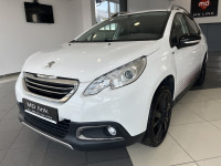 Peugeot 2008 1,2 PureTech Urban Cross