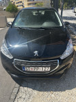 Peugeot 208 1,0 VTi Reg 08/2025 SERVISNA