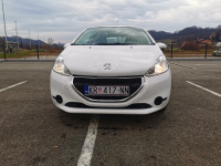 Peugeot 208 1,2 VTI VELIKI SERVIS