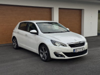 Peugeot 308 Allure 130ks • Full led • Navi • Keyless • Veliki servis