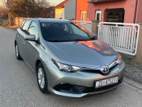 Toyota Auris 1,33i Redizajn,HR auto,Svi servisi Toyota,Stanje 10/10!