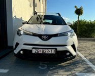 Toyota C-HR 1.8 automatik hibrid