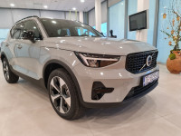 VOLVO XC40 B3-A PLUS DARK