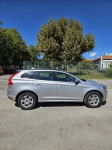 Volvo XC60 FWD D4 momentum auto.