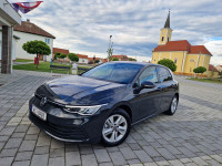 VW Golf 8 1,0 TSI 81kw 6brzina,Ambient,virtual,senzori,LineAssist,ACC