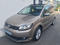 VW Touran 1,6 TDI 2014.g.*LED+BIXENON-KAMERA-PANORAMA-VEL.SERVIS*