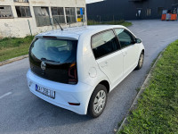 VW Up! , 2017 god, 5 VRATA,SERVISNA