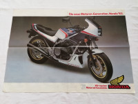 ORIGINALNI PROSPEKT-PROGRAM HONDA iz 1983.god+POSTER HONDA VF750F