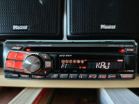 Alpine CDE-9827RM Car Radio Stereo CD Player, očuvan, ispravan.