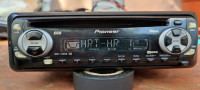 Auto radio Pioneer CD DEH - 1430 R u odličnom stanju , ispravan