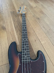 Fender road worn jazz bass