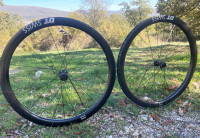 DT SWISS GRC 1600 Spline - Gravel / Cestovni Carbon Disc kotači - 42mm