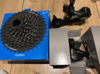 Shimano Altus , kaseta i shifter