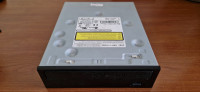 Pioneer DVR215 (SATA) i NEC CDR3001B (IDE)