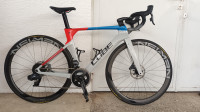 CUBE AERO LITENING C:68x SRAM FORCE E-TAP 12 SPEED