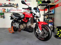 Aprilia Shiver 750 cm3 ABS - 90° V twin - Akrapovic