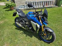 Suzuki GSXS 1000 1000 cm3