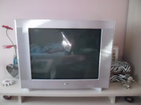 Sony trinitron wega 72 cm, odličan