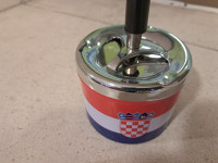 Pepeljara na pritisak - hrvatski motiv
