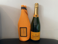 Veuve Clicquot - Ice Jacket uklj. praznu ukrasnu bocu - lutka - NOVO