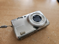 Fujifilm FinePix F70EXR - očuvan!