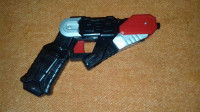 Mali plastični pištolj