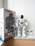 Ycoo neo robot igračka