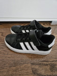 Adidas crne tenisice br 30