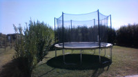 kao novi trampolin