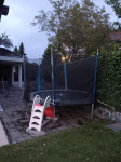 Trampolin i tobogan za djecu 1 EUR