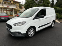 Ford Transit Courier 1.5 TDCi - navigacija, senzori, klima