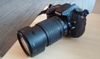 Nikon fotoaparat D7000+kit objektiv Nikkor 18-105mm i UV filterom