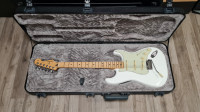 Fender Player Stratocaster MN PWT sa Deluxe Molded koferom !