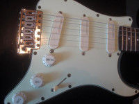 FENDER JAPAN 1987 god.STRATOCASTER