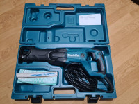 MAKITA sabljasta-recipročna pila JR3061T