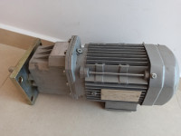 Elektromotor s reduktorom 0,55 kW