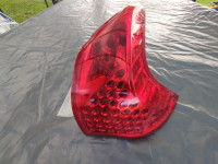 PEUGEOT 3008 2010. ZADNJA DESNA LAMPA