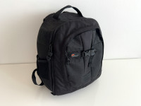 Lowepro Pro Runner 200AW ruksak za foto opremu s kabanicom