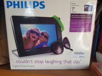 Digitalni okvir Philips 7" - zamjena!!