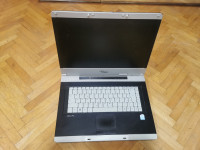 Fujitsu Siemens Amilo pro V3515 stariji laptop